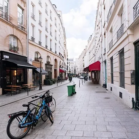 Urban & Stylish Republique! Apartment *